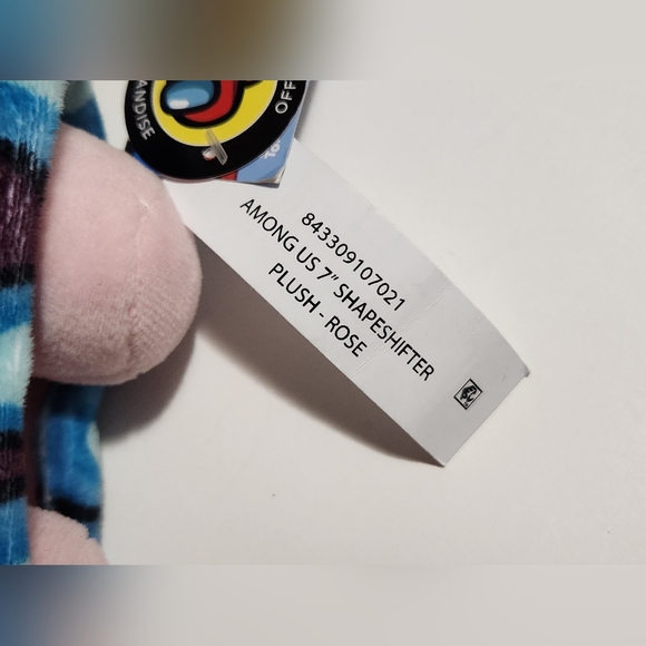 Among Us Shapeshifter Egg Plush (Rose/Light Pink) - Picture 5 of 9